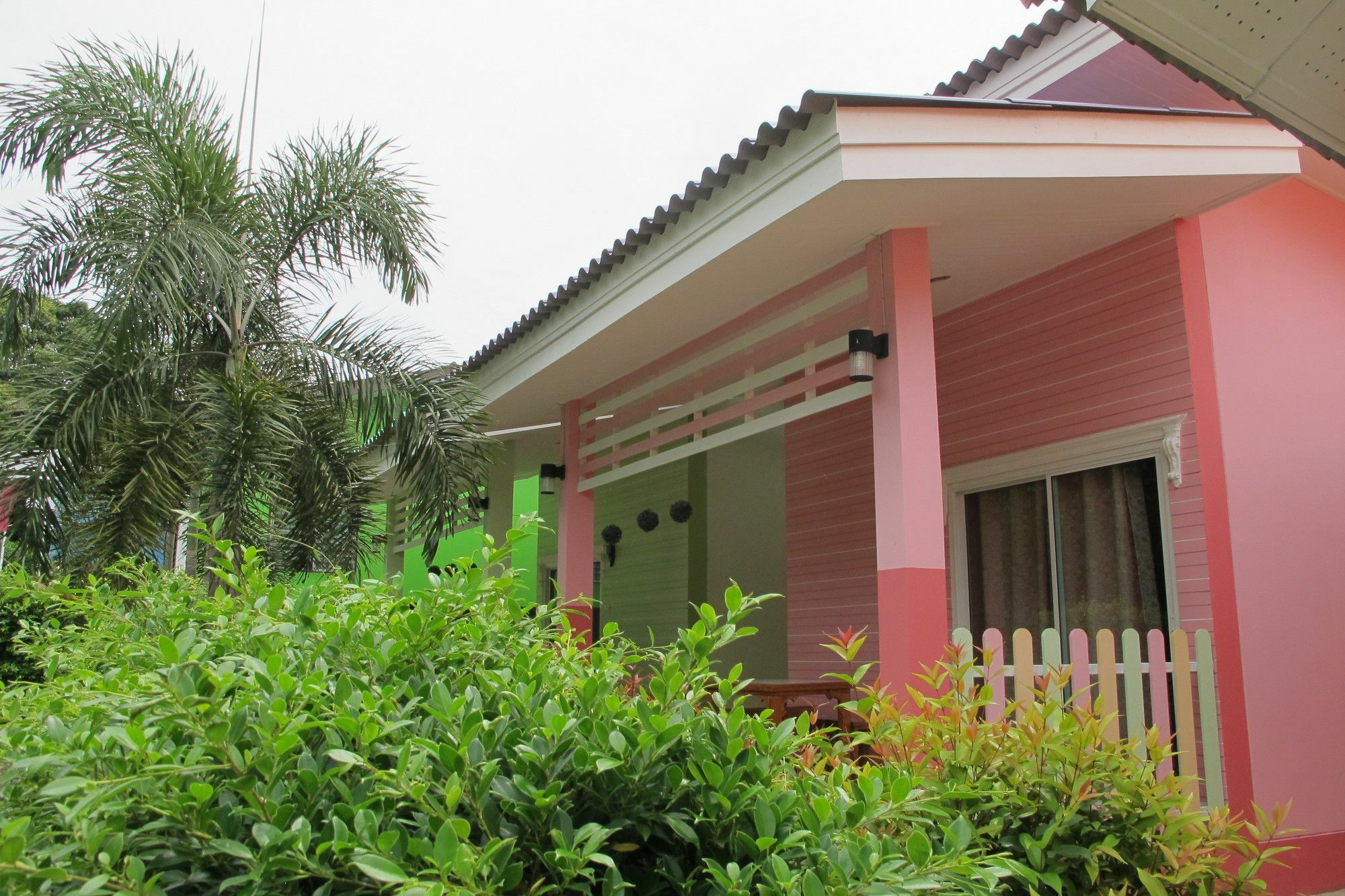 Thippawan Bungalow Ko Si Chang Exterior foto