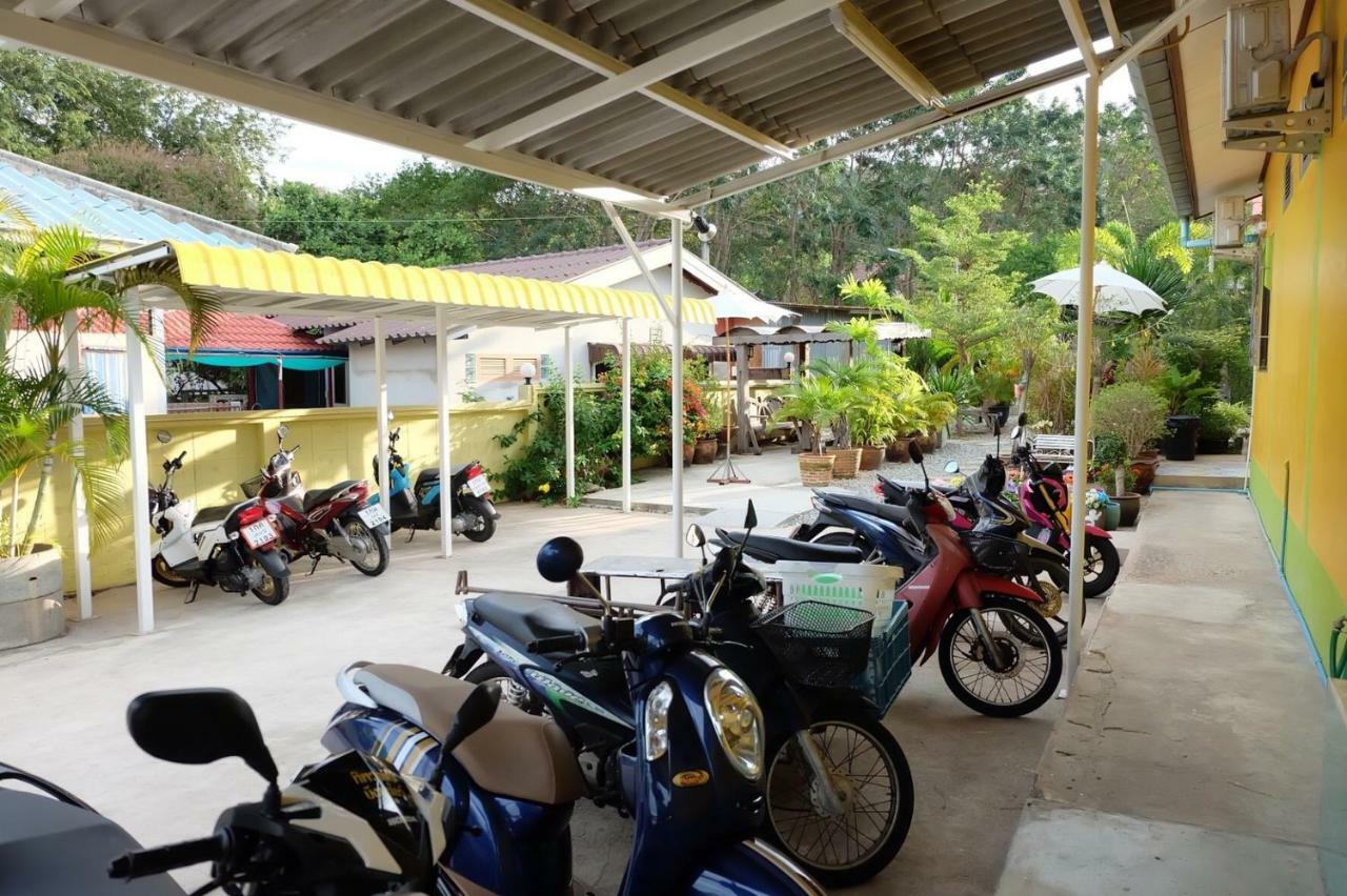 Thippawan Bungalow Ko Si Chang Exterior foto