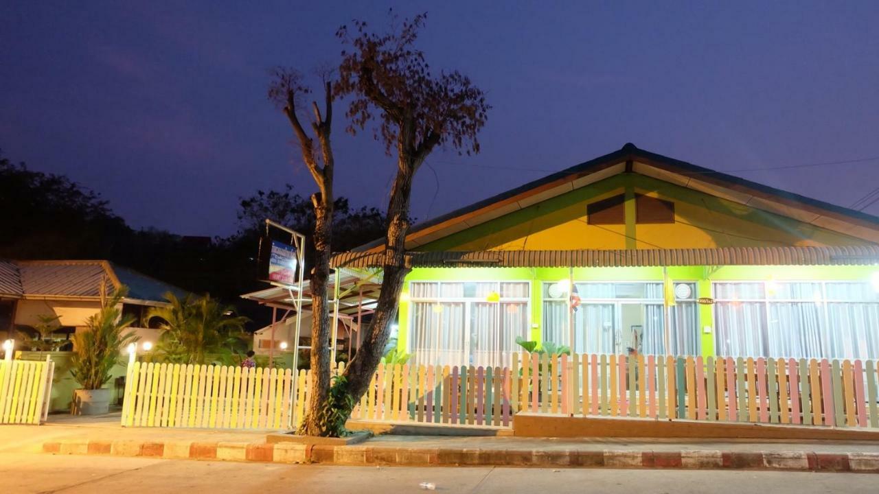 Thippawan Bungalow Ko Si Chang Exterior foto